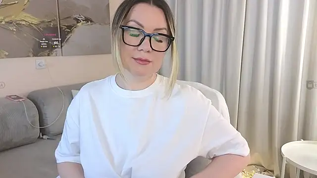 ElleCherry online show from 01-11-26, 04:08