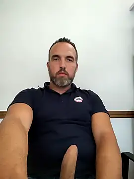 Snapshot of leon3875 chatting on 02-03-26, 03:28 leon3875 online show from 02-03-26, 03:28