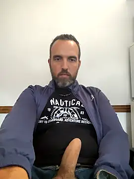 Snapshot of leon3875 chatting on 02-06-26, 03:30 leon3875 online show from 02-06-26, 03:30