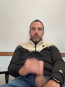 Snapshot of leon3875 chatting on 02-24-26, 03:24 leon3875 online show from 02-24-26, 03:24