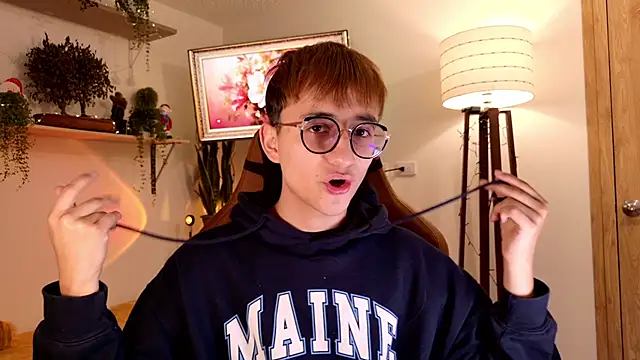 Mr evan1 online show from 12-15-25, 04:57