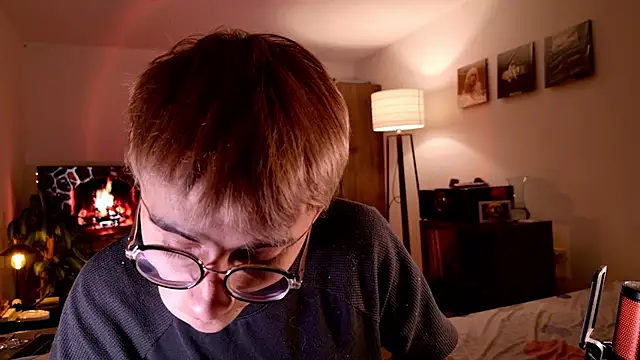 Mr evan1 online show from 10-30-25, 04:37