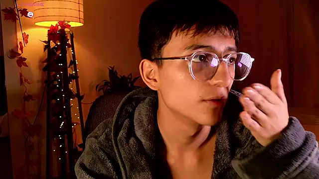 Snapshot of Mr_evan1 chatting on 02-26-25, 02:27 Mr evan1 online show from 02-26-25, 02:27