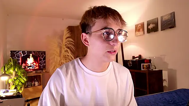 Mr evan1 online show from 10-28-25, 04:06