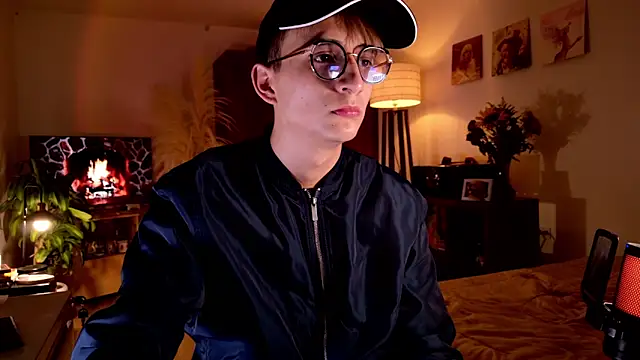Snapshot of Mr_evan1 chatting on 09-24-25, 01:39 Mr evan1 online show from 09-24-25, 01:39