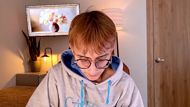 Mr evan1 online show from 11-19-25, 04:29