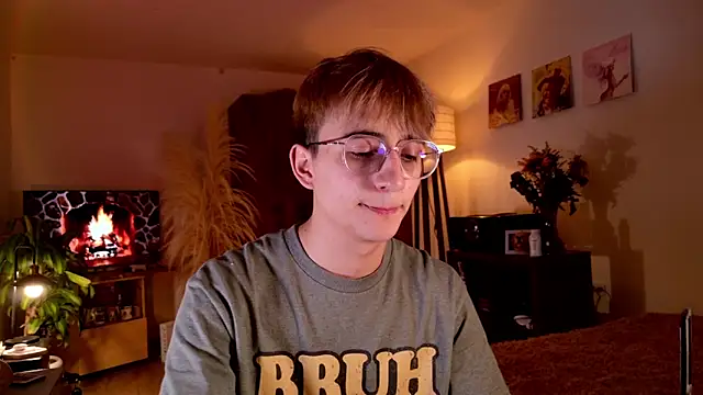 Snapshot of Mr_evan1 chatting on 09-26-25, 02:35 Mr evan1 online show from 09-26-25, 02:35