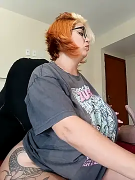 Escarlate4you  online show from 12-18-25, 09:14