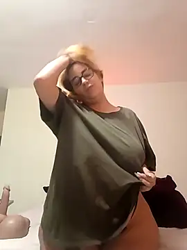 Escarlate4you  online show from 11-25-25, 09:20