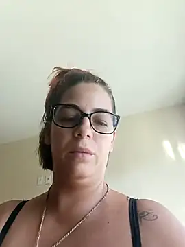 Snapshot of Escarlate4you_ chatting on 02-19-25, 10:34 Escarlate4you  online show from 02-19-25, 10:34