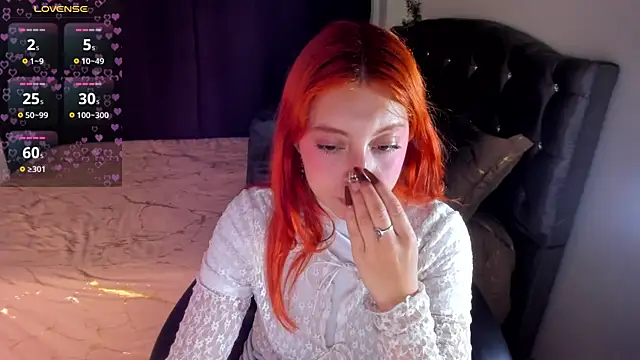 Violetaarey online show from 04-23-26, 02:07