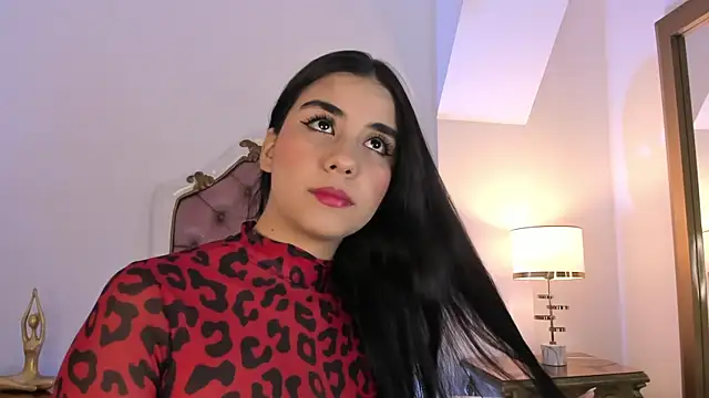 Snapshot of Mara_Betancurt chatting on 09-27-25, 03:45 Mara Betancurt online show from 09-27-25, 03:45