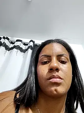 Snapshot of Bella_Anjoss chatting on 04-11-26, 01:35 Bella Anjoss online show from 04-11-26, 01:35