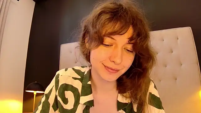 Snapshot of sun_place chatting on 04-12-26, 10:40 sun place online show from 04-12-26, 10:40