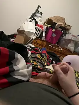 Snapshot of MaterPierce chatting on 02-05-25, 04:27 MaterPierce online show from 02-05-25, 04:27