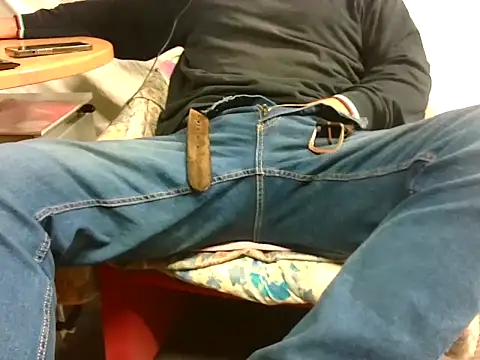 Giulio35 Pika online show from 10-28-25, 04:17