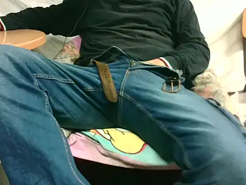 Giulio35 Pika online show from 10-13-25, 07:37