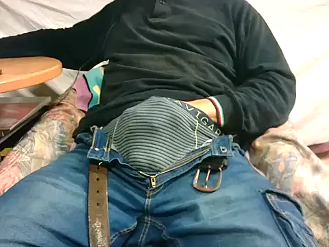 Giulio35 Pika online show from 11-15-25, 06:17