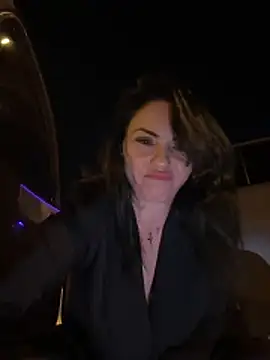 KimKelly13 online show from 12-17-25, 07:52