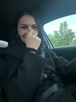 KimKelly13 online show from 11-17-25, 07:12