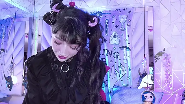 zephirahabney online show from 11-02-25, 02:55