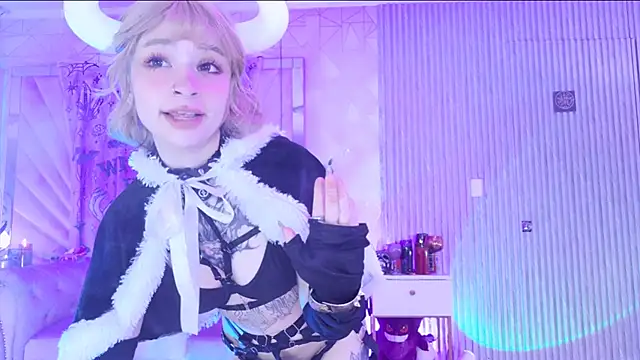 zephirahabney online show from 12-13-25, 08:04