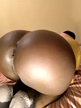 Snapshot of Misskhalifa_ chatting on 02-22-26, 12:40 Misskhalifa online show from 02-22-26, 12:40