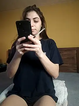 Snapshot of AntoniaHottie chatting on 02-18-26, 03:08 AntoniaHottie online show from 02-18-26, 03:08