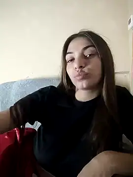 Snapshot of AntoniaHottie chatting on 09-25-25, 06:08 AntoniaHottie online show from 09-25-25, 06:08