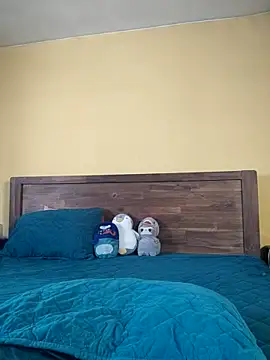 Snapshot of AntoniaHottie chatting on 02-20-26, 09:33 AntoniaHottie online show from 02-20-26, 09:33