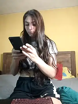 Snapshot of AntoniaHottie chatting on 06-20-26, 07:24 AntoniaHottie online show from 06-20-26, 07:24
