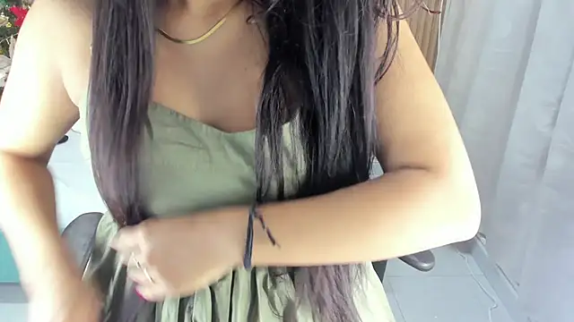 Lili 16 online show from 12-15-25, 11:05