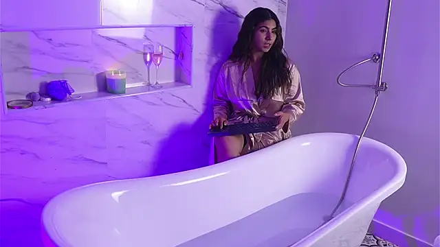 ShelleyMorell online show from 10-15-25, 02:36