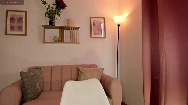 Snapshot of Lilabril chatting on 07-01-26, 02:50 Lilabril online show from 07-01-26, 02:50