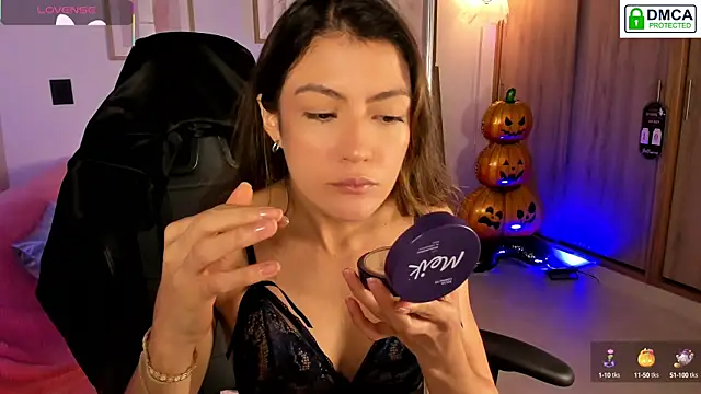 Lilabril online show from 10-21-25, 02:38