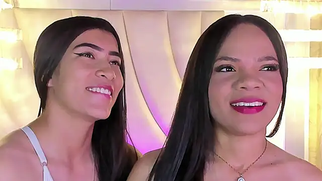 Snapshot of siara_and_zoe chatting on 07-18-26, 10:51 siara and zoe online show from 07-18-26, 10:51