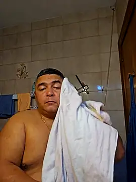 Snapshot of gordito_xx chatting on 10-16-25, 08:39 gordito xx online show from 10-16-25, 08:39
