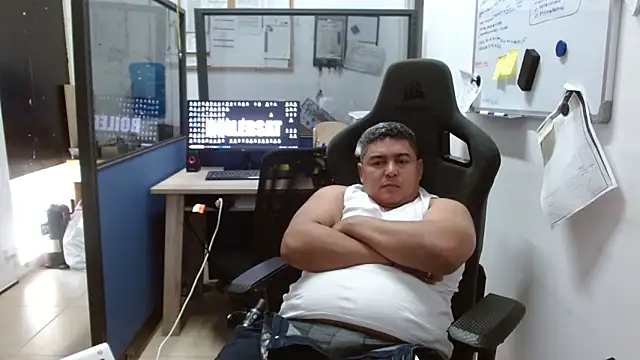 Snapshot of gordito_xx chatting on 03-11-25, 01:01 gordito xx online show from 03-11-25, 01:01