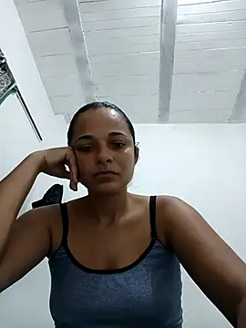 Snapshot of GiveLove1 chatting on 09-18-25, 07:11 GiveLove1 online show from 09-18-25, 07:11