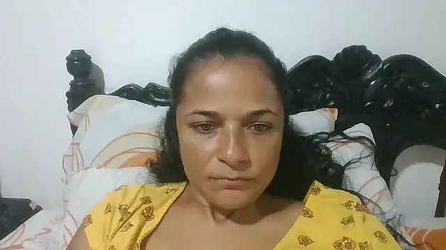 Snapshot of GiveLove1 chatting on 10-31-25, 01:08 GiveLove1 online show from 10-31-25, 01:08