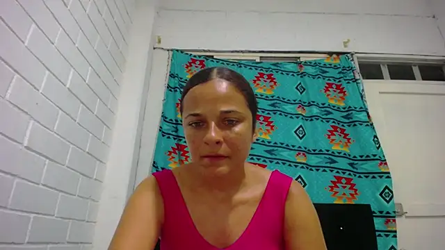 Snapshot of GiveLove1 chatting on 02-21-25, 02:50 GiveLove1 online show from 02-21-25, 02:50