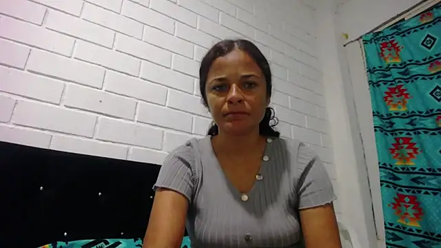 Snapshot of GiveLove1 chatting on 03-05-25, 06:44 GiveLove1 online show from 03-05-25, 06:44