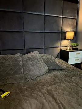 CHERRYY BOMB  online show from 11-25-25, 12:16