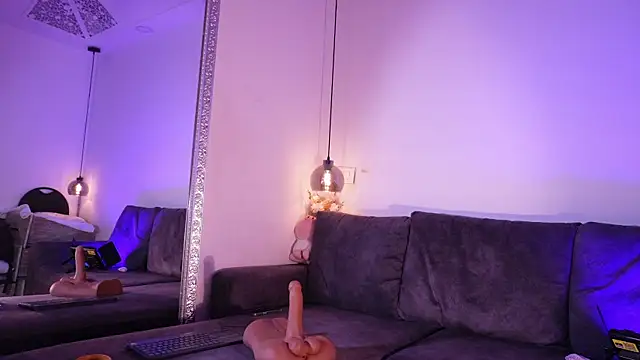 Isabella francoo online show from 05-06-26, 11:47
