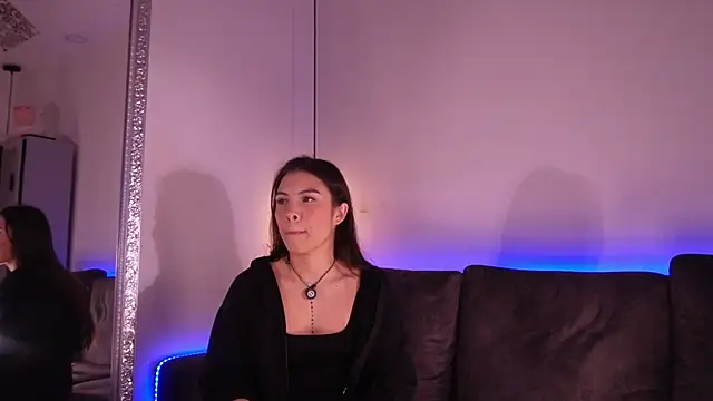 Isabella francoo online show from 06-13-26, 11:52