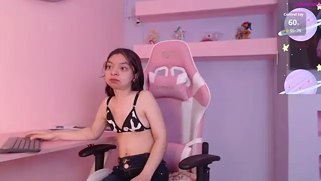 CharlotteMuller online show from 10-11-25, 08:54