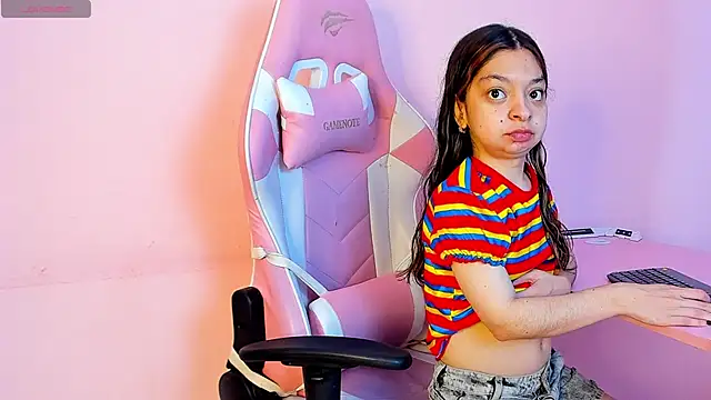 CharlotteMuller online show from 11-01-25, 08:46