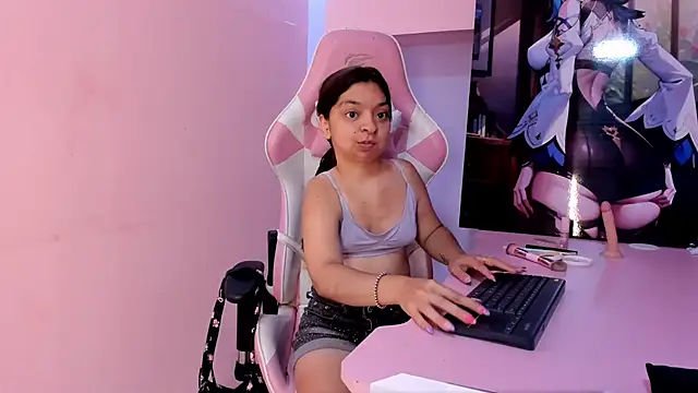 CharlotteMuller online show from 04-21-26, 08:15