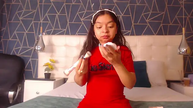 CharlotteMuller online show from 02-14-26, 05:35