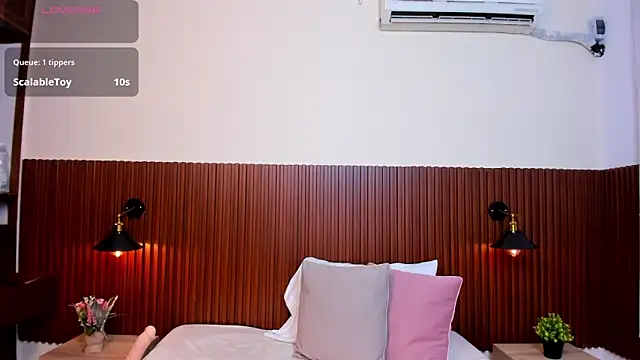 Snapshot of chanel_brunette chatting on 02-24-25, 05:53 chanel brunette online show from 02-24-25, 05:53